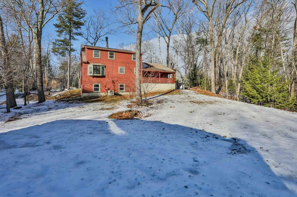 14 Torrey Road Nashua NH 03063