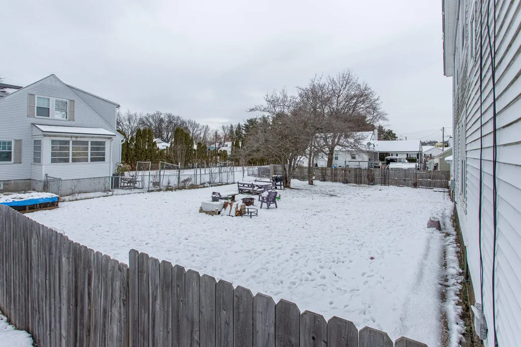 169 Calef Road Manchester NH 03103