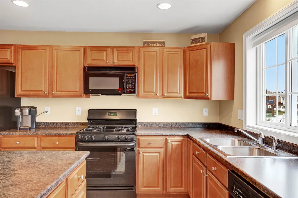 7a Canterberry Court Hudson NH 03051