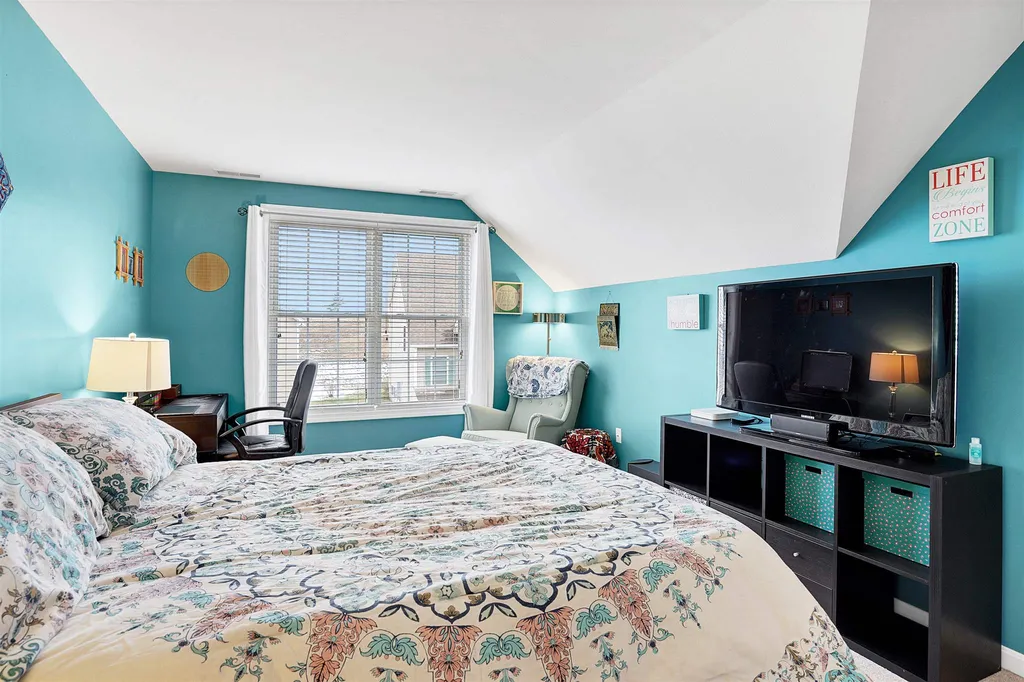 7a Canterberry Court Hudson NH 03051