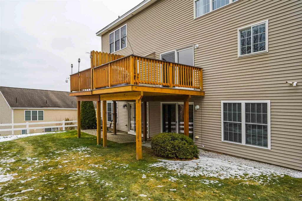 7a Canterberry Court Hudson NH 03051