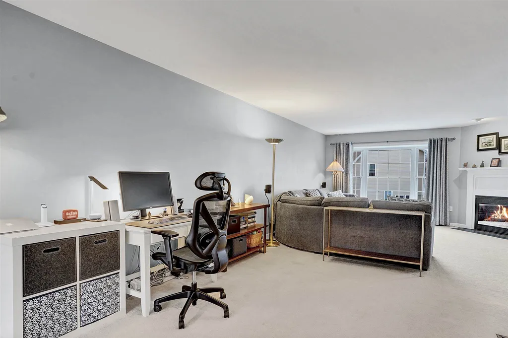 7a Canterberry Court Hudson NH 03051