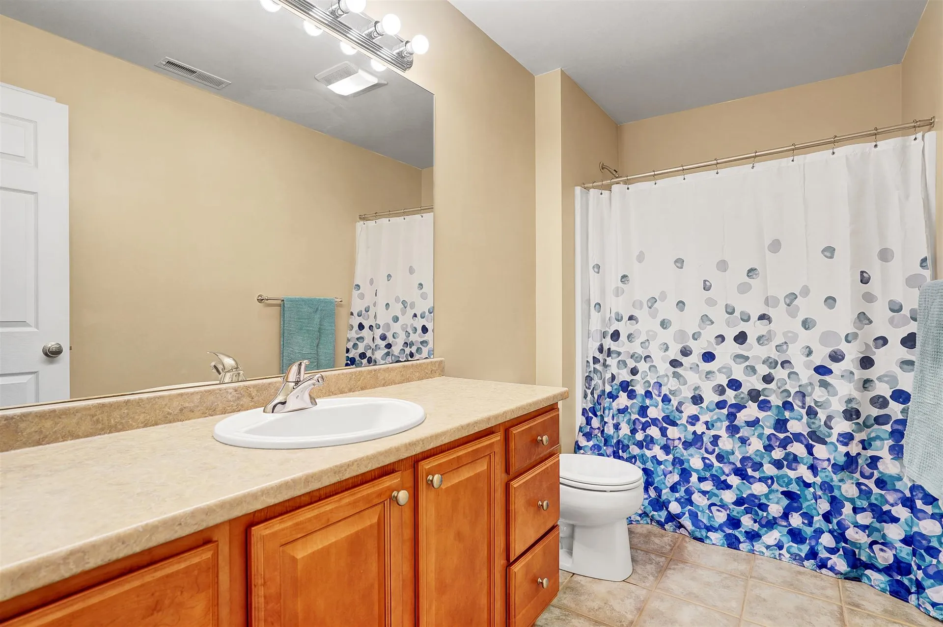 7a Canterberry Court Hudson NH 03051