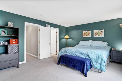 7a Canterberry Court Hudson NH 03051