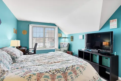 7a Canterberry Court Hudson NH 03051