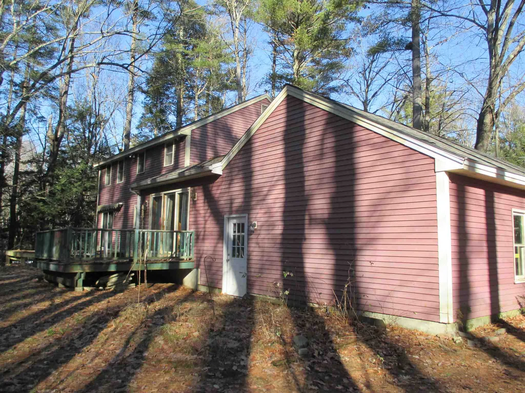72 Moses Carr Road Rollinsford NH 03869