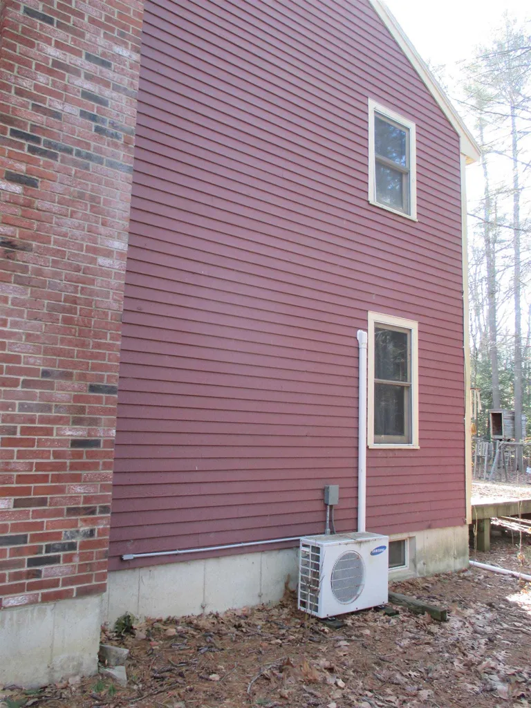 72 Moses Carr Road Rollinsford NH 03869