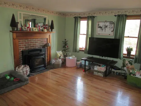 72 Moses Carr Road Rollinsford NH 03869