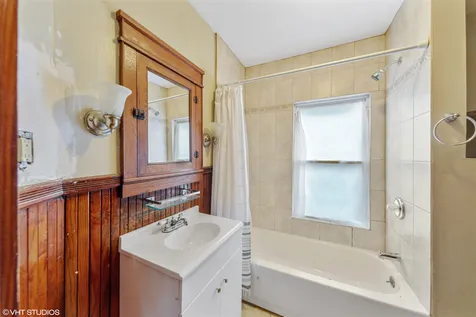 8 Buck Street Nashua NH 03060