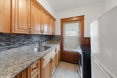 8 Buck Street Nashua NH 03060