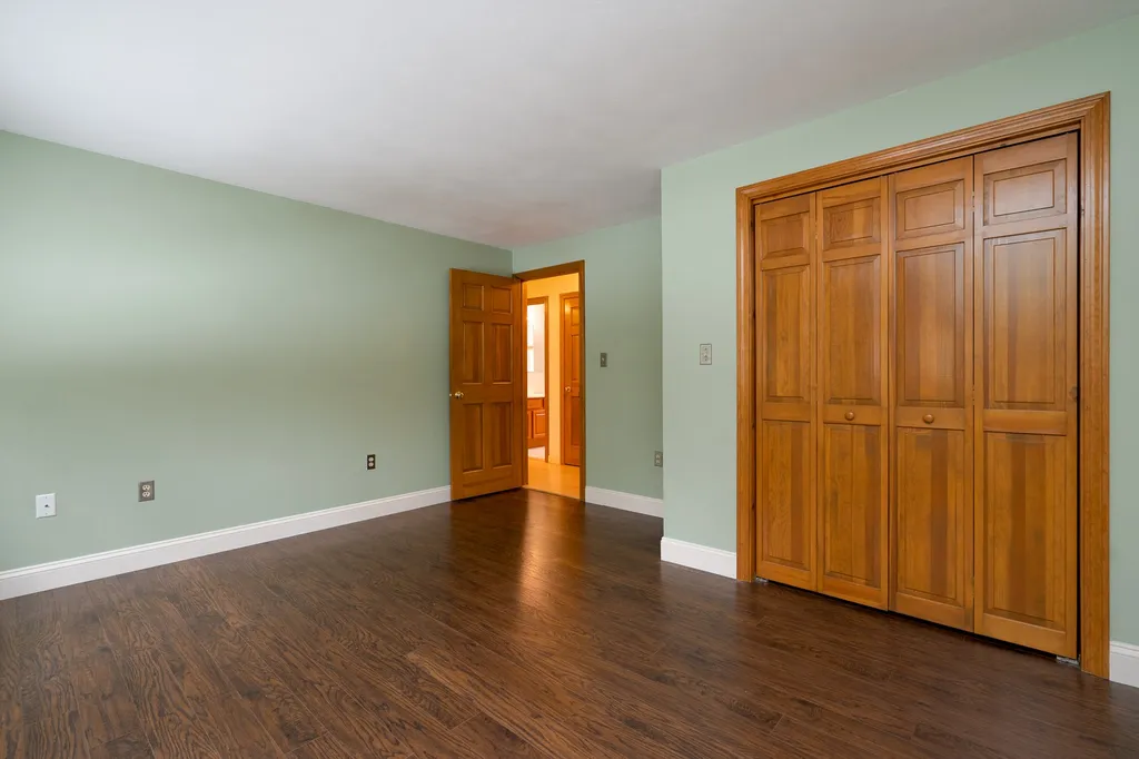 12 Rangeway Avenue Sandown NH 03873