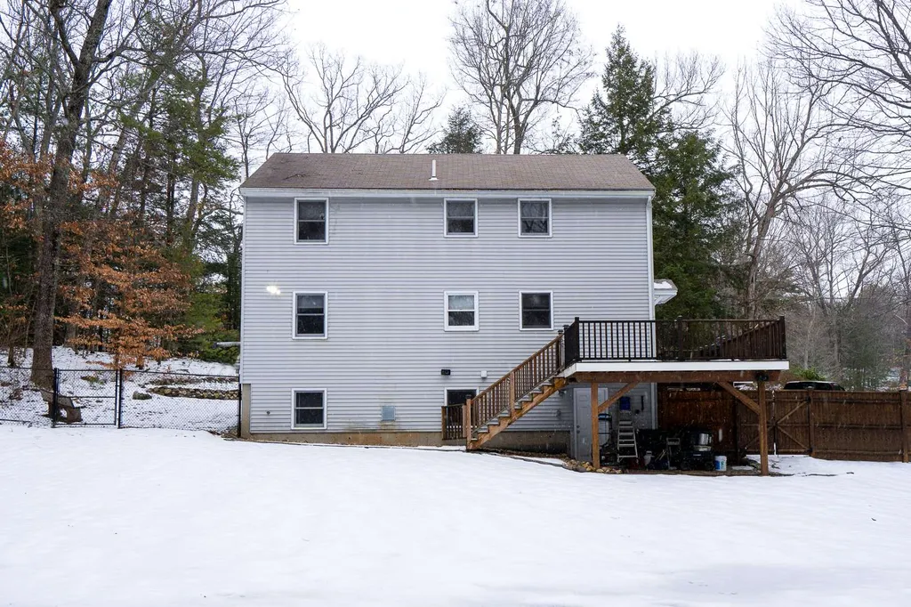 12 Rangeway Avenue Sandown NH 03873