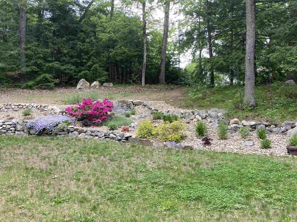 12 Rangeway Avenue Sandown NH 03873