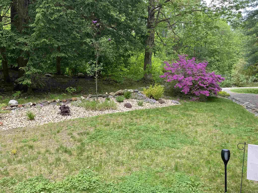 12 Rangeway Avenue Sandown NH 03873