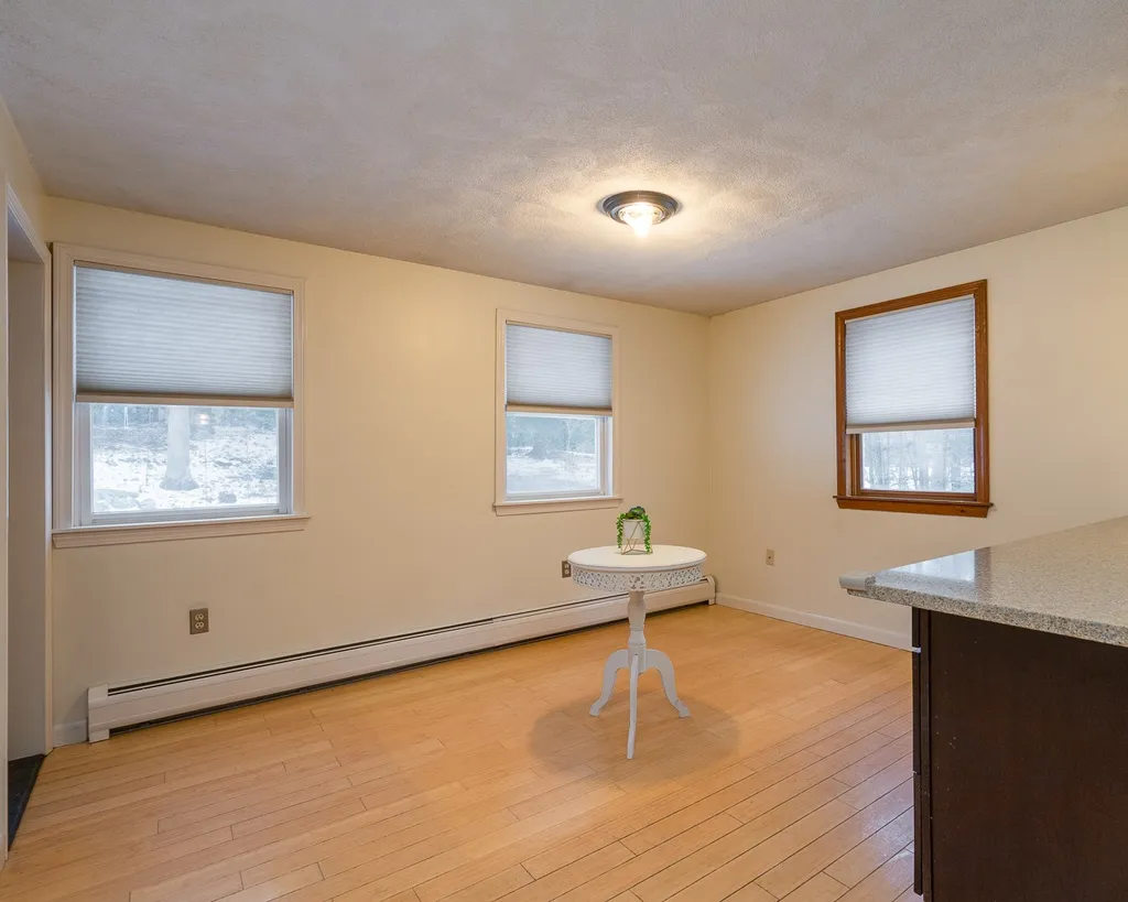 12 Rangeway Avenue Sandown NH 03873