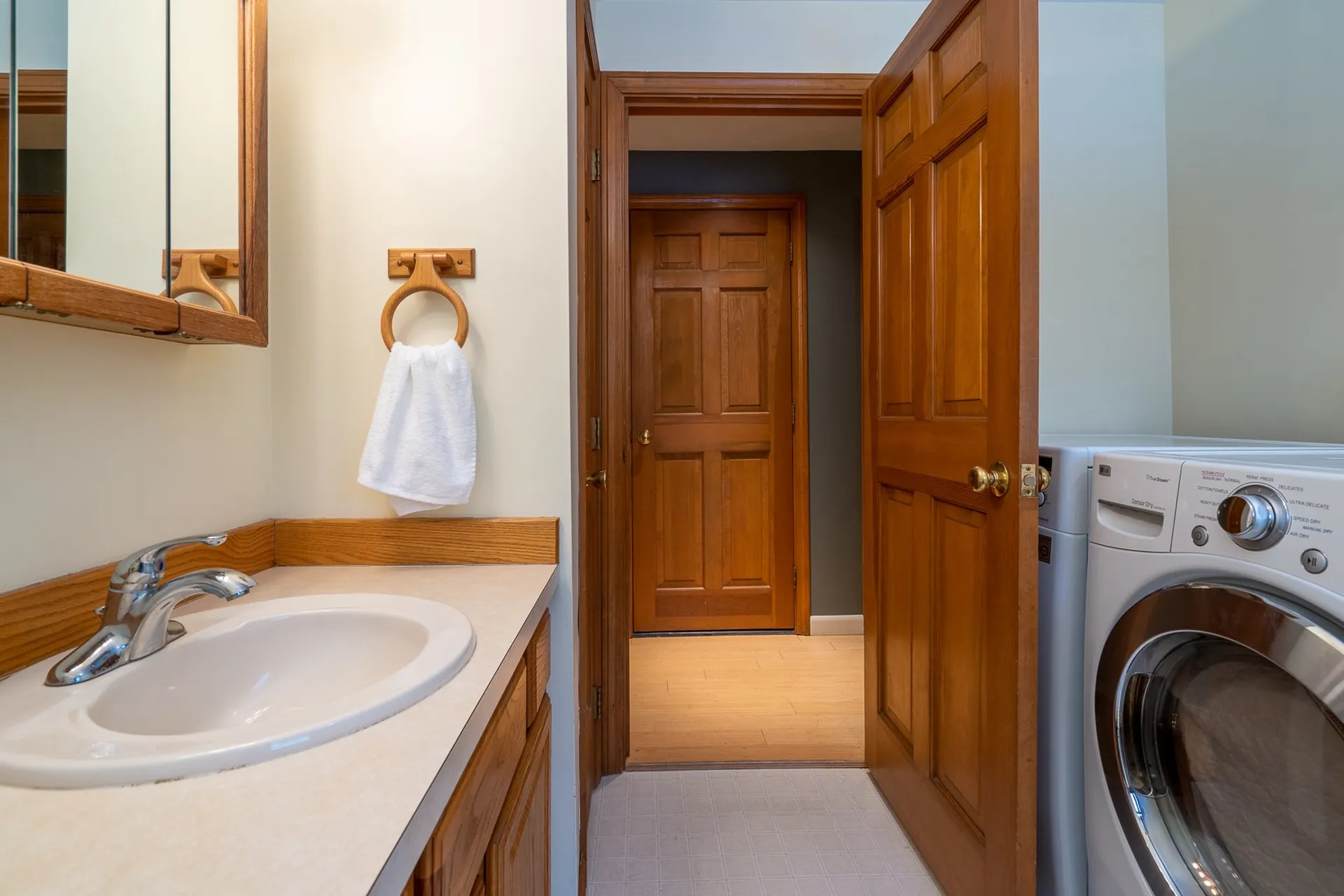 12 Rangeway Avenue Sandown NH 03873