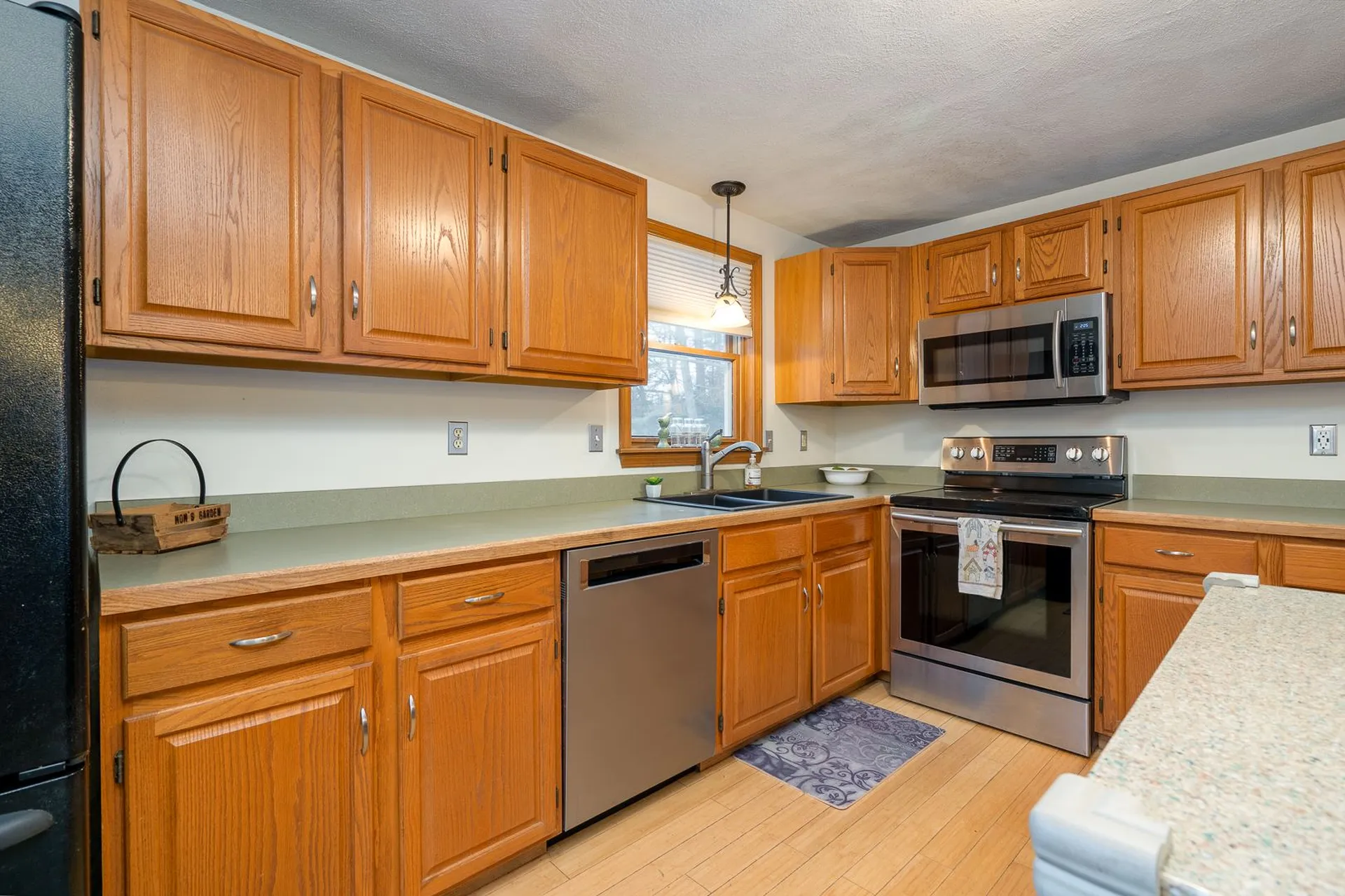12 Rangeway Avenue Sandown NH 03873