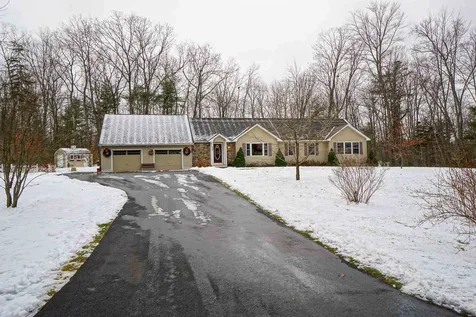 494 Pingree Hill Road Auburn NH 03032