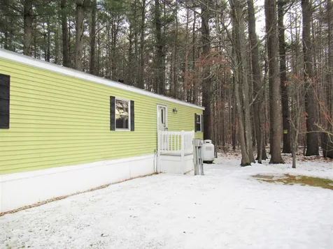 23 Colonial Village Somersworth NH 03878