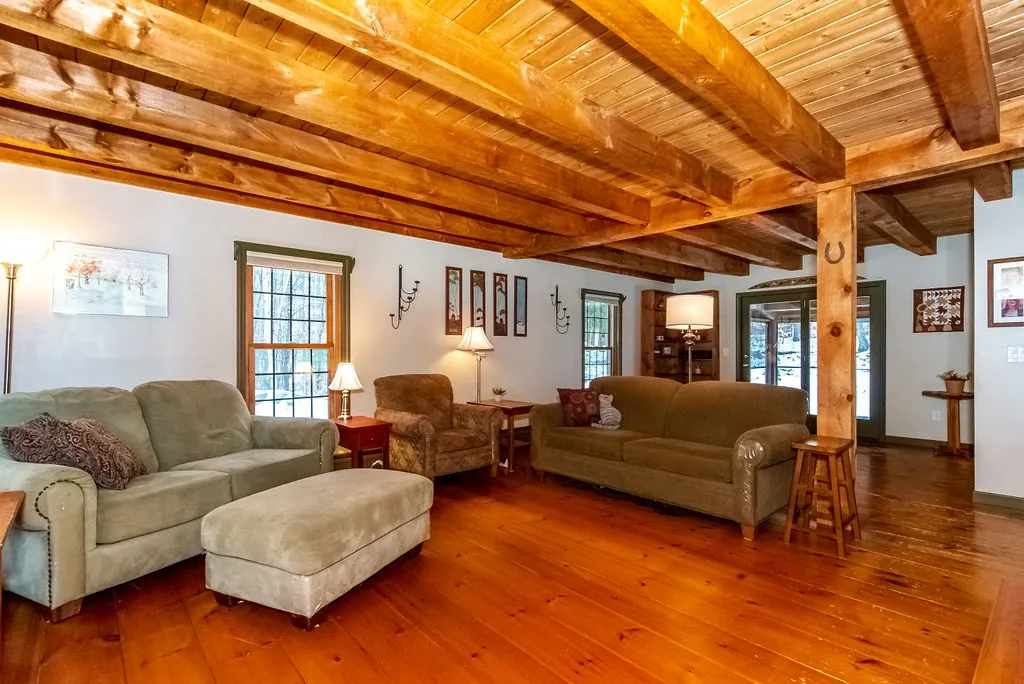 26 Beaver Brook Drive Strafford NH 03884