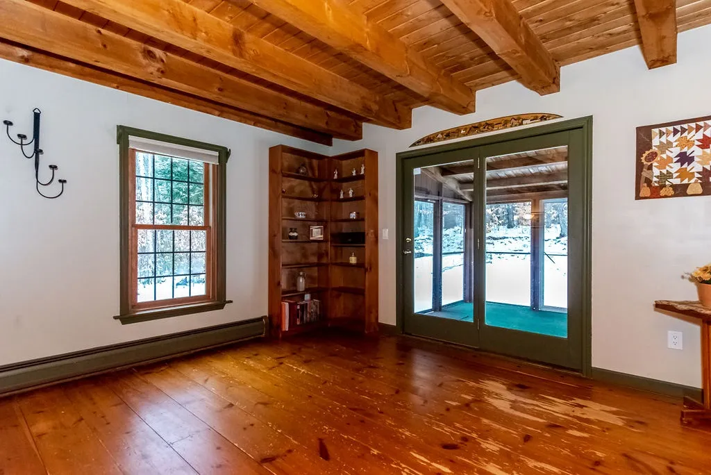 26 Beaver Brook Drive Strafford NH 03884