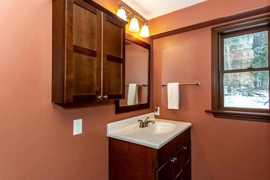 26 Beaver Brook Drive Strafford NH 03884