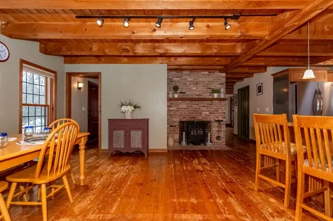26 Beaver Brook Drive Strafford NH 03884
