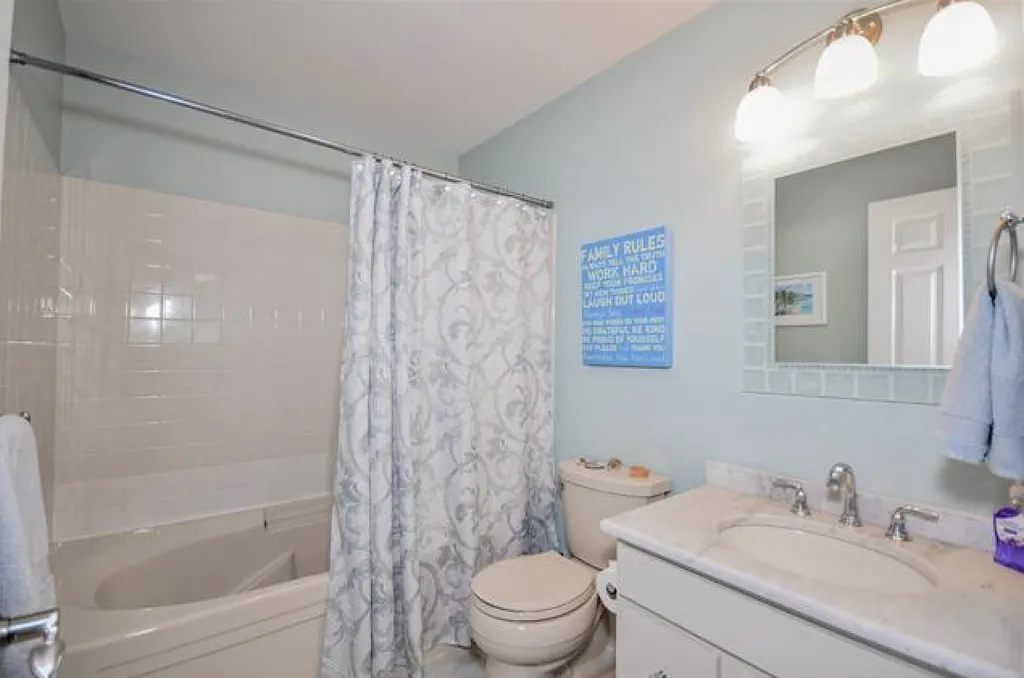 206 Gulf Road Dover NH 03820
