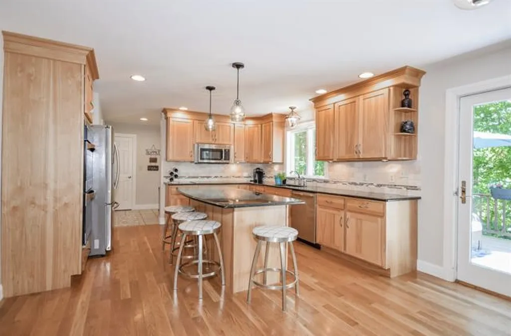 206 Gulf Road Dover NH 03820