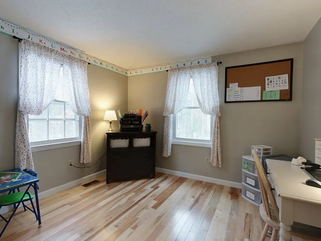47 Teak Drive Nashua NH 03062-1468