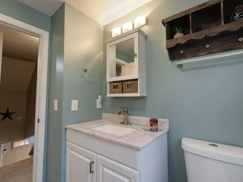 47 Teak Drive Nashua NH 03062-1468