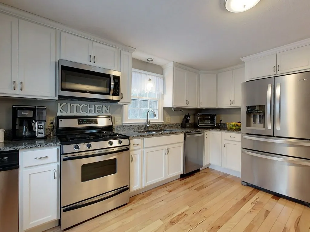 47 Teak Drive Nashua NH 03062-1468