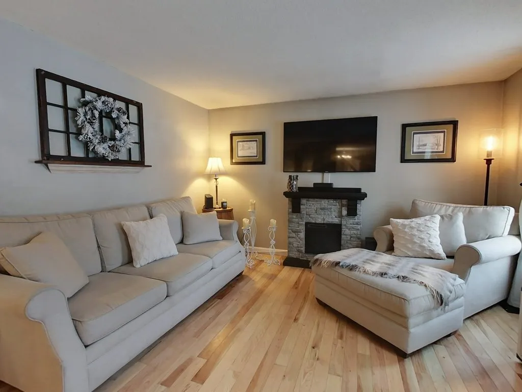 47 Teak Drive Nashua NH 03062-1468