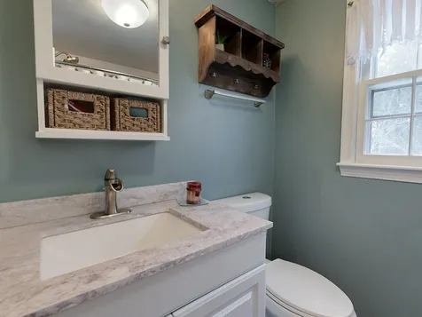 47 Teak Drive Nashua NH 03062-1468