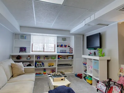 47 Teak Drive Nashua NH 03062-1468