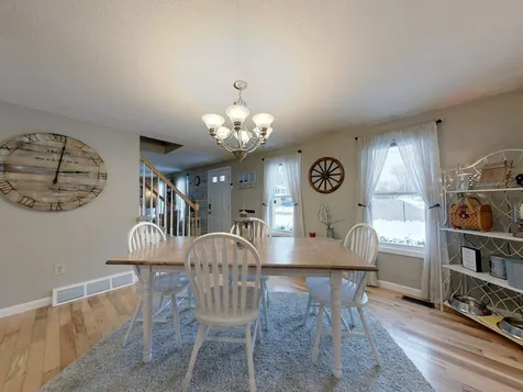 47 Teak Drive Nashua NH 03062-1468
