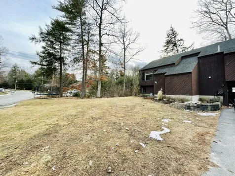 33 Boxwood Circle Milford NH 03055