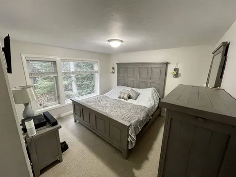 33 Boxwood Circle Milford NH 03055