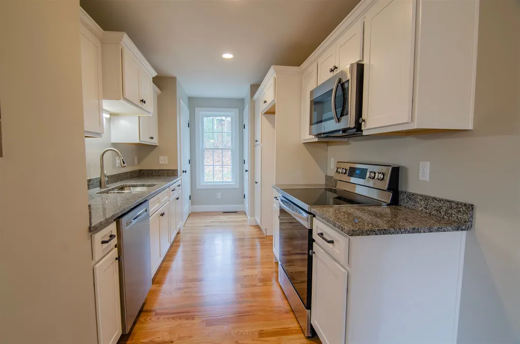 74a Lawrence Road Salem NH 03079