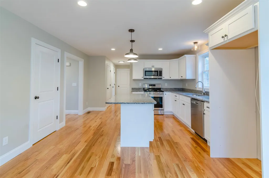 74a Lawrence Road Salem NH 03079