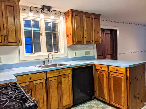 98 Parade Road Meredith NH 03253