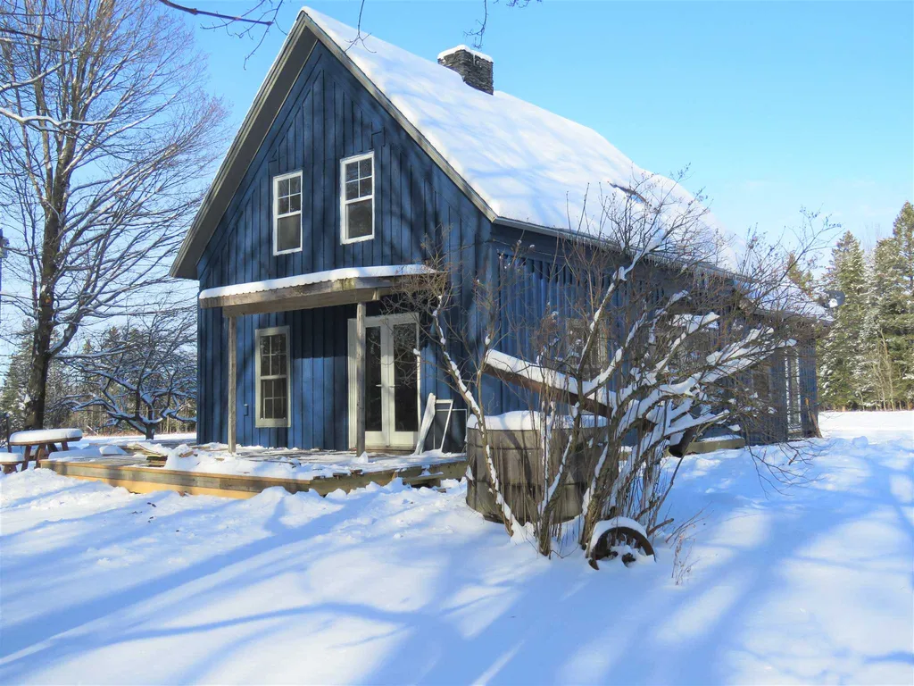 174 Andrews Road Holland VT 05830