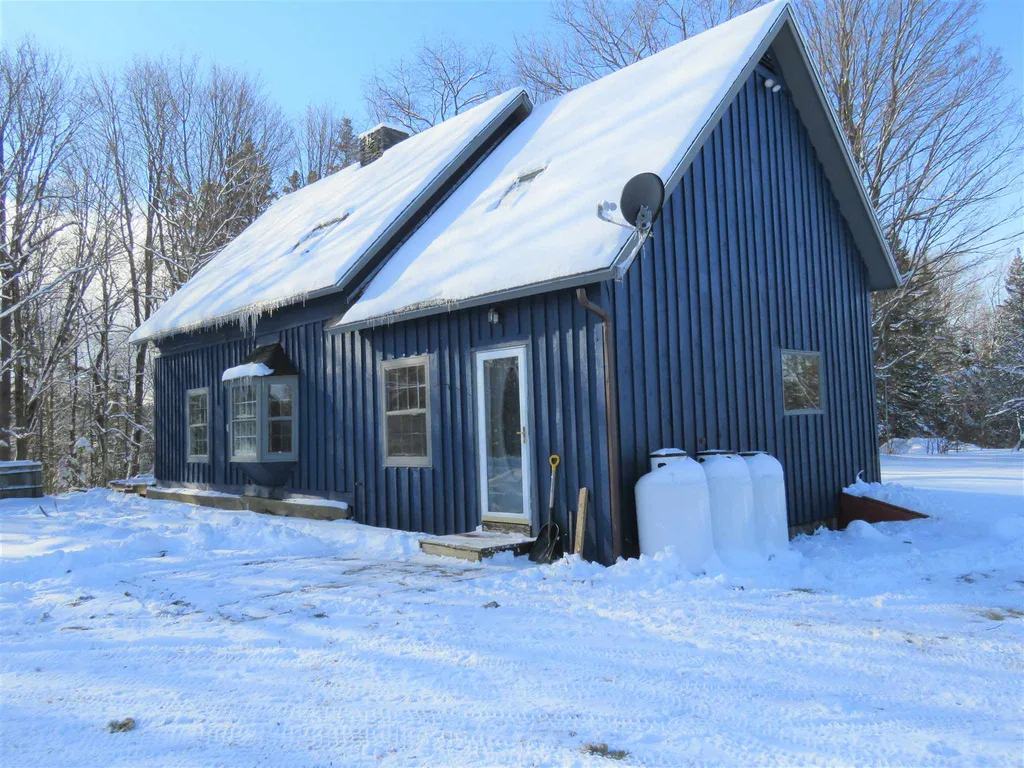 174 Andrews Road Holland VT 05830