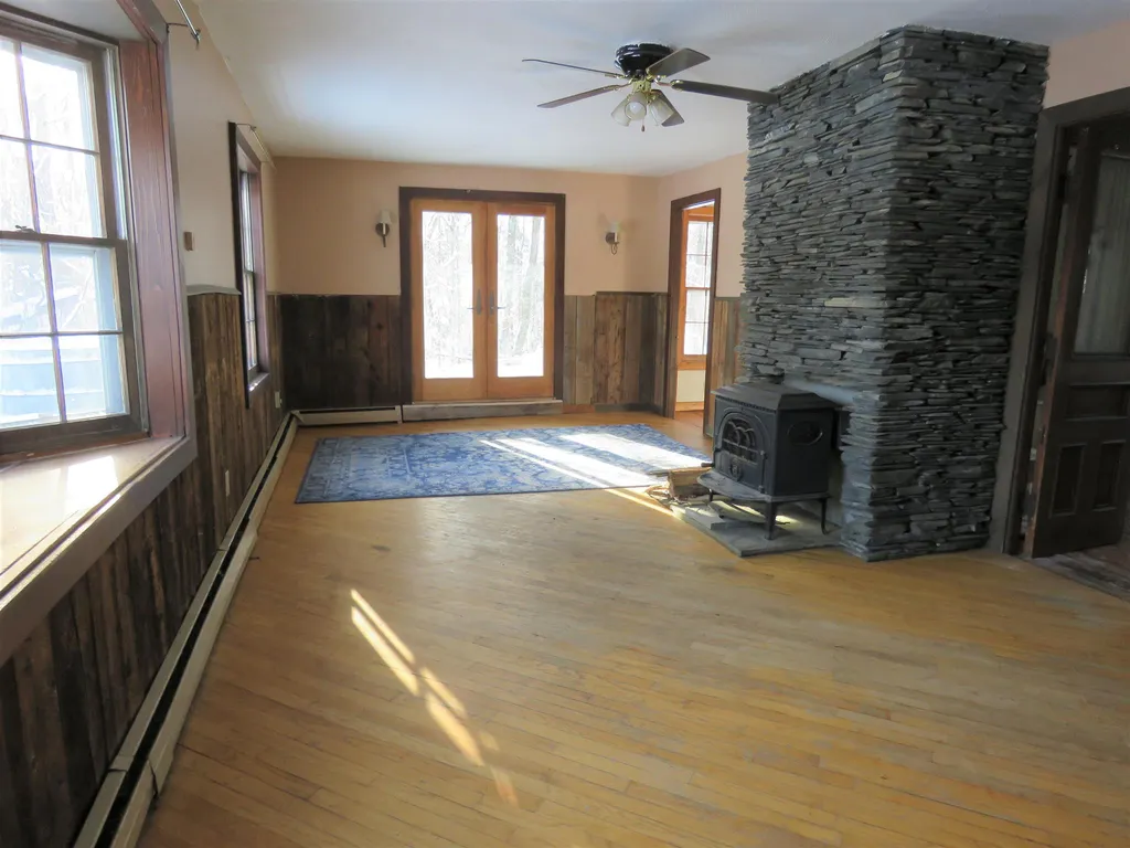 174 Andrews Road Holland VT 05830