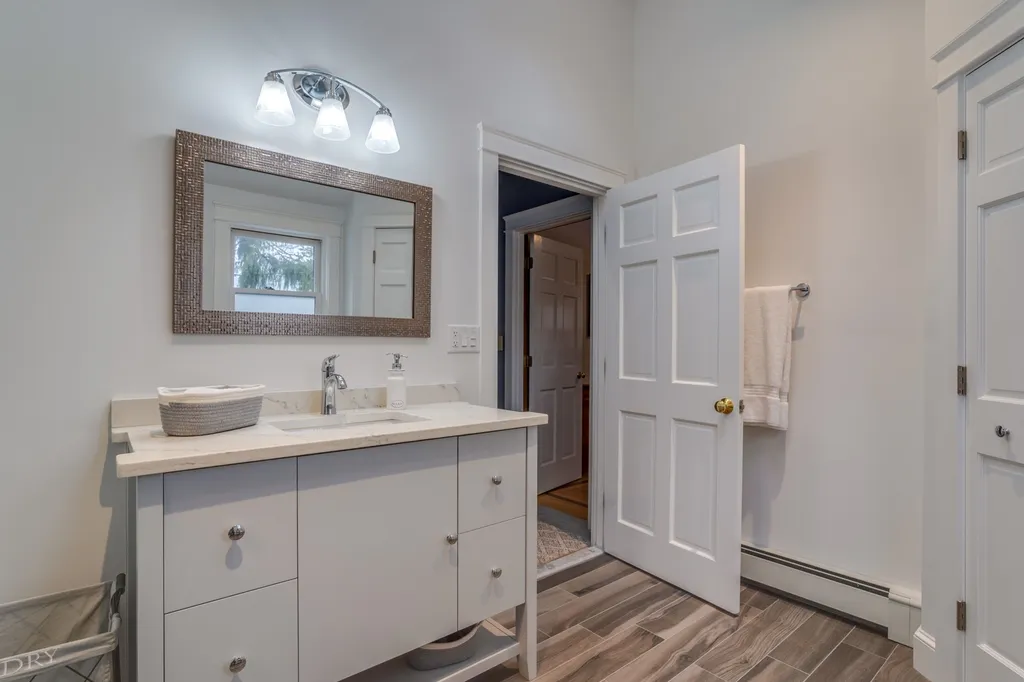 14 Fairview Drive Portsmouth NH 03801