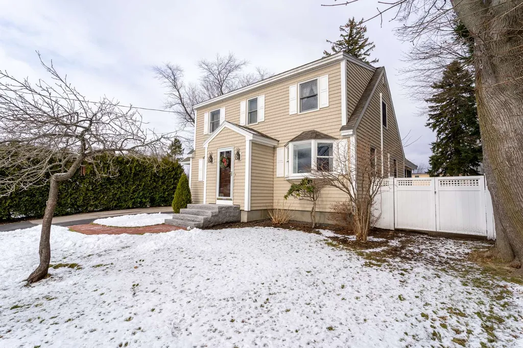 14 Fairview Drive Portsmouth NH 03801
