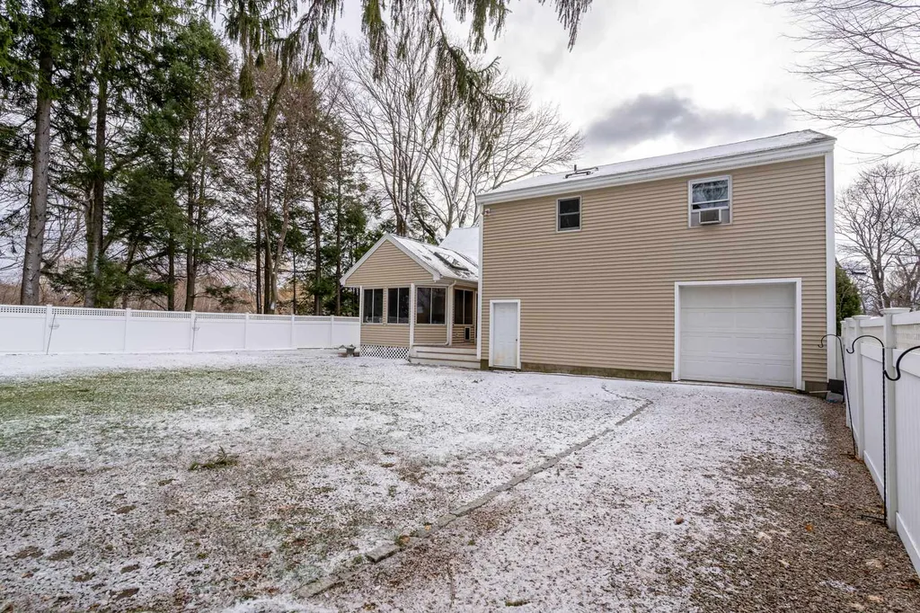 14 Fairview Drive Portsmouth NH 03801
