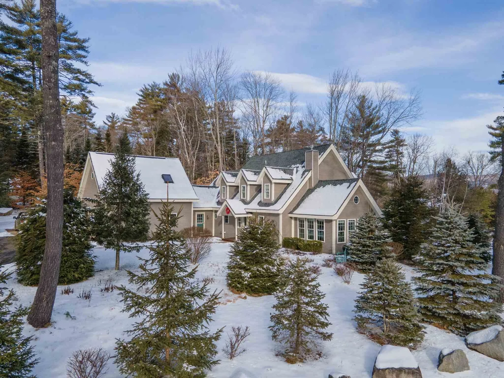 9 Clubhouse Drive Moultonborough NH 03254