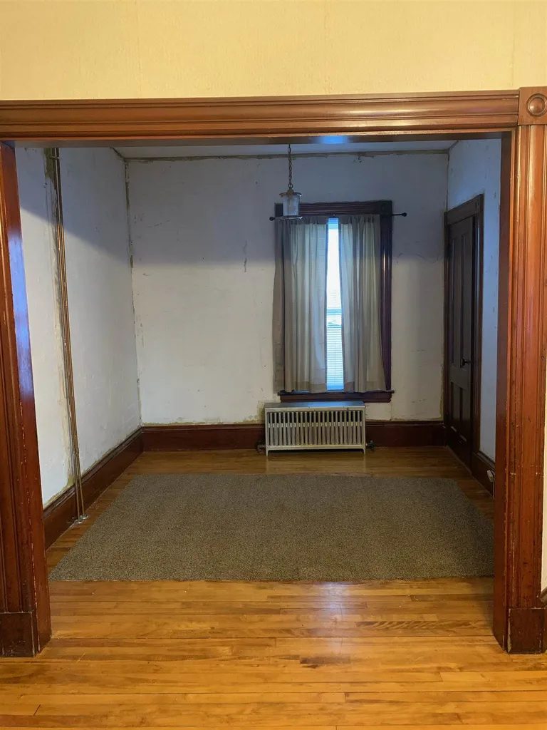 32 Summer Street Laconia NH 03246