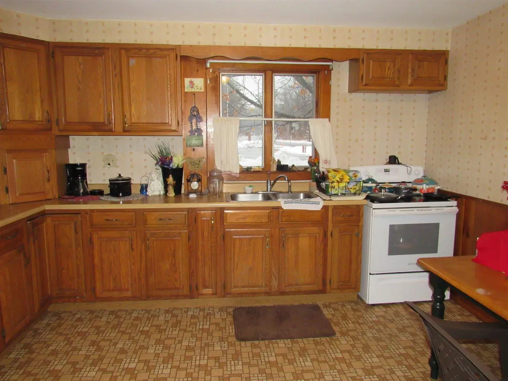 156 Hanover Street Claremont NH 03743